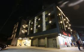 Hotel Kamran Residency- Near Us Embassy